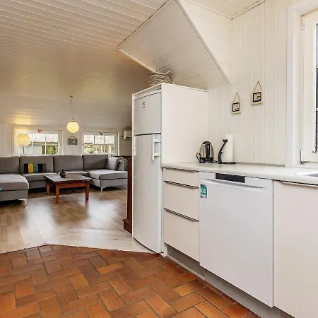 Semesterbostad 8 Person In Blavand-by Traum